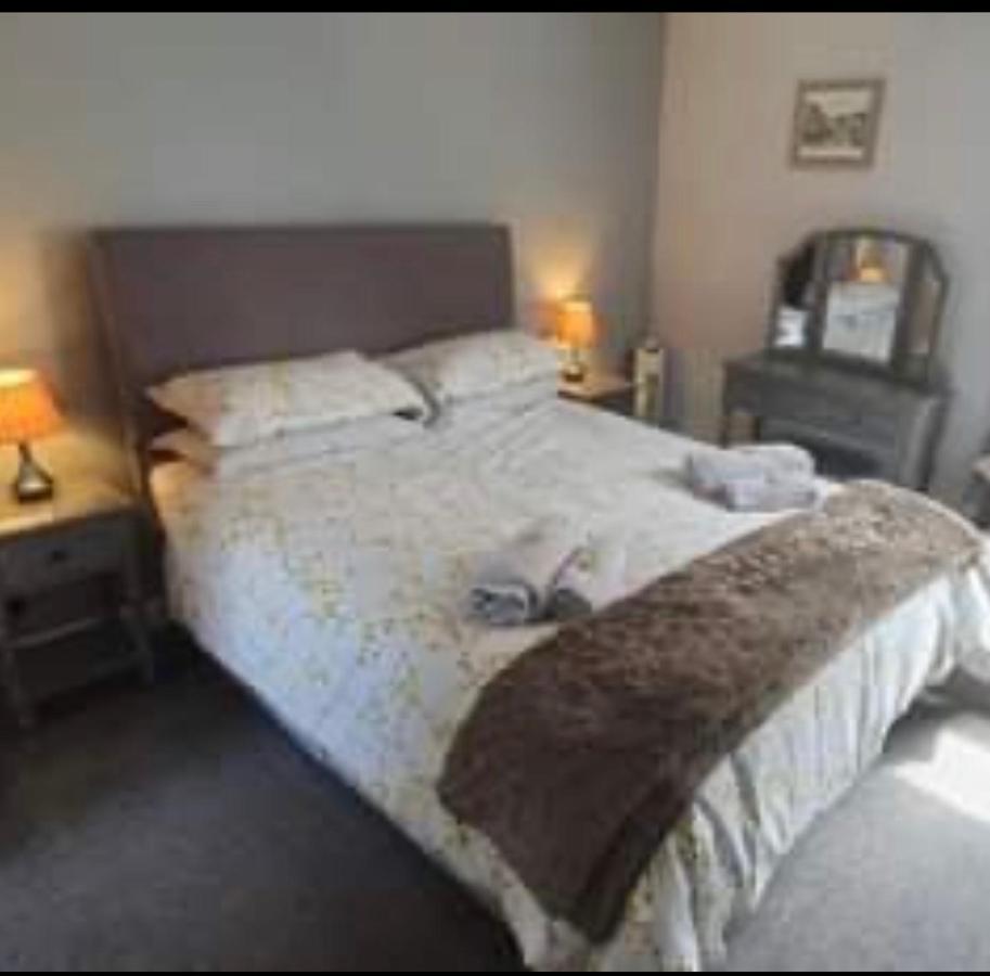 The Royal George Staithes Bed & Breakfast Exterior photo